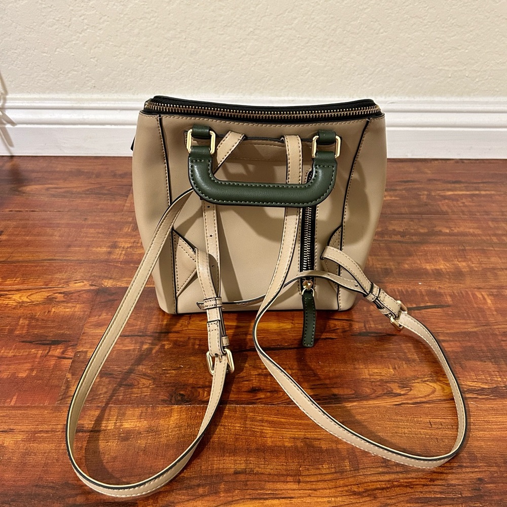 Small leather backpack - Picture 5 of 7